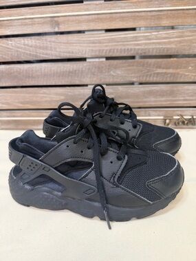 NIKE KIDS HUARACHE 1.5 shoes